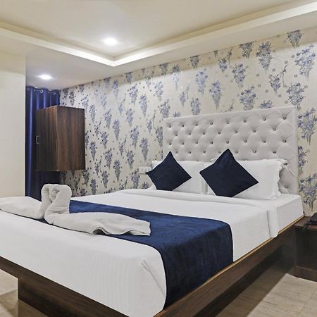 Hotel Bright Airport Zone Shamshabad Eksteriør billede