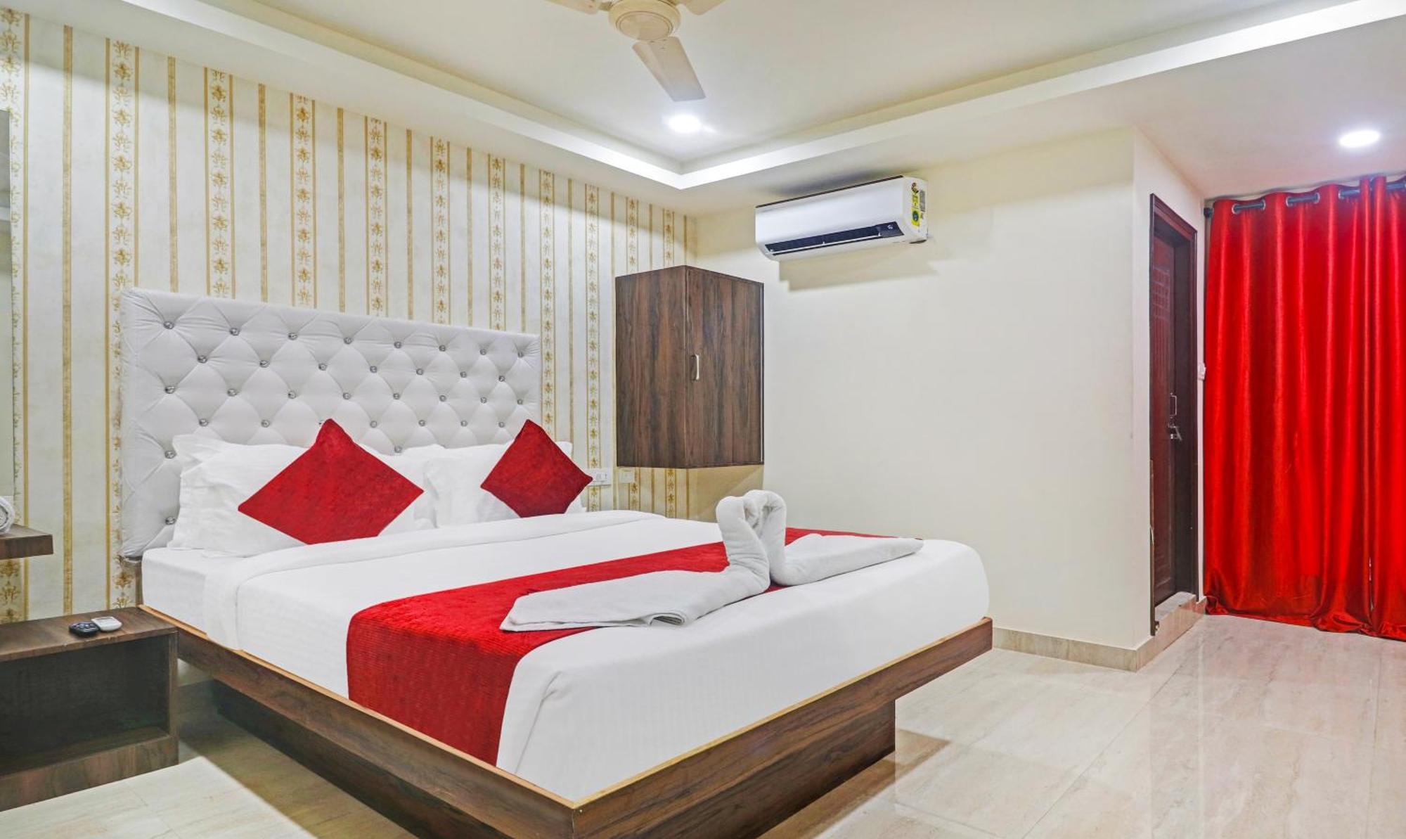 Hotel Bright Airport Zone Shamshabad Eksteriør billede